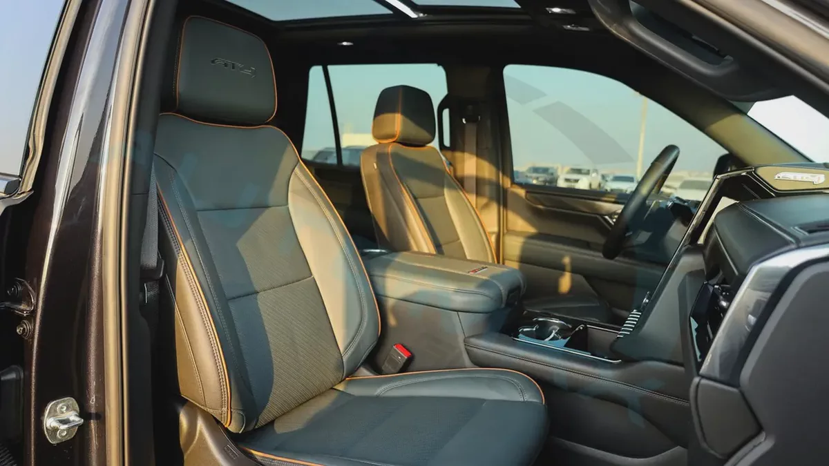 2025 GMC Yukon AT4 Ultimate 6.2L V8 4X4 GCC With  2 Years Warranty Or 100,000 km at Official Dealer-12-12