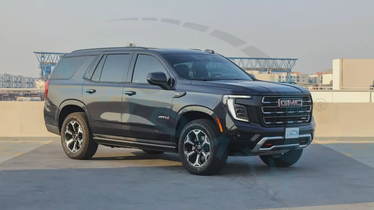 2025 GMC Yukon AT4 Ultimate 6.2L V8 4X4 GCC With  2 Years Warranty Or 100,000 km at Official Dealer-3-3