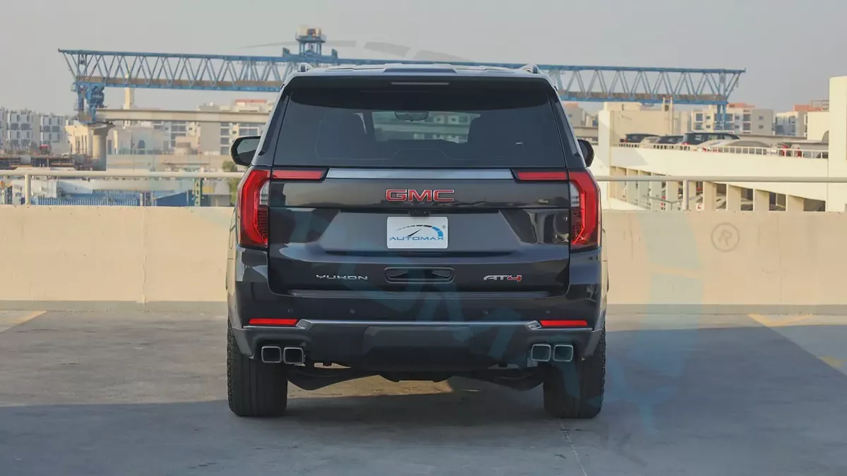 2025 GMC Yukon AT4 Ultimate 6.2L V8 4X4 GCC With  2 Years Warranty Or 100,000 km at Official Dealer-5-5