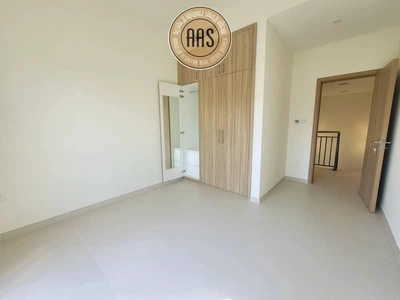 PRIME LOCATION BEAUTIFUL 3BED+MAID VILLA AVAILABLE IN AMARANTA 2-7