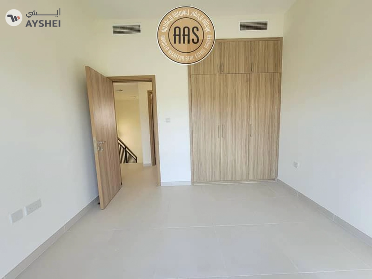 PRIME LOCATION BEAUTIFUL 3BED+MAID VILLA AVAILABLE IN AMARANTA 2-9-9