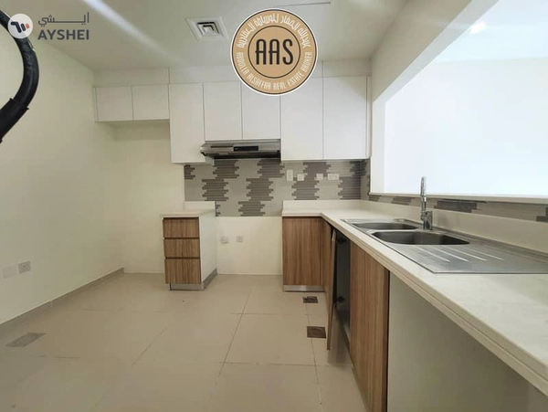 PRIME LOCATION BEAUTIFUL 3BED+MAID VILLA AVAILABLE IN AMARANTA 2