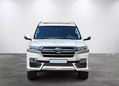 Toyota Land Cruiser VXR 5.7L 4WD VXR 5.7L-8CYL 4WD Grand Touring - Completely Agency Maintained - Low Mileage Al Futtaim-1