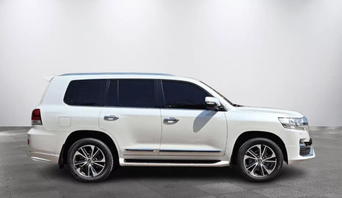 Toyota Land Cruiser VXR 5.7L 4WD VXR 5.7L-8CYL 4WD Grand Touring - Completely Agency Maintained - Low Mileage Al Futtaim-2-0