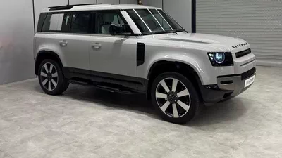Land Rover Defender 110 S P300 | warranty and service contract-4