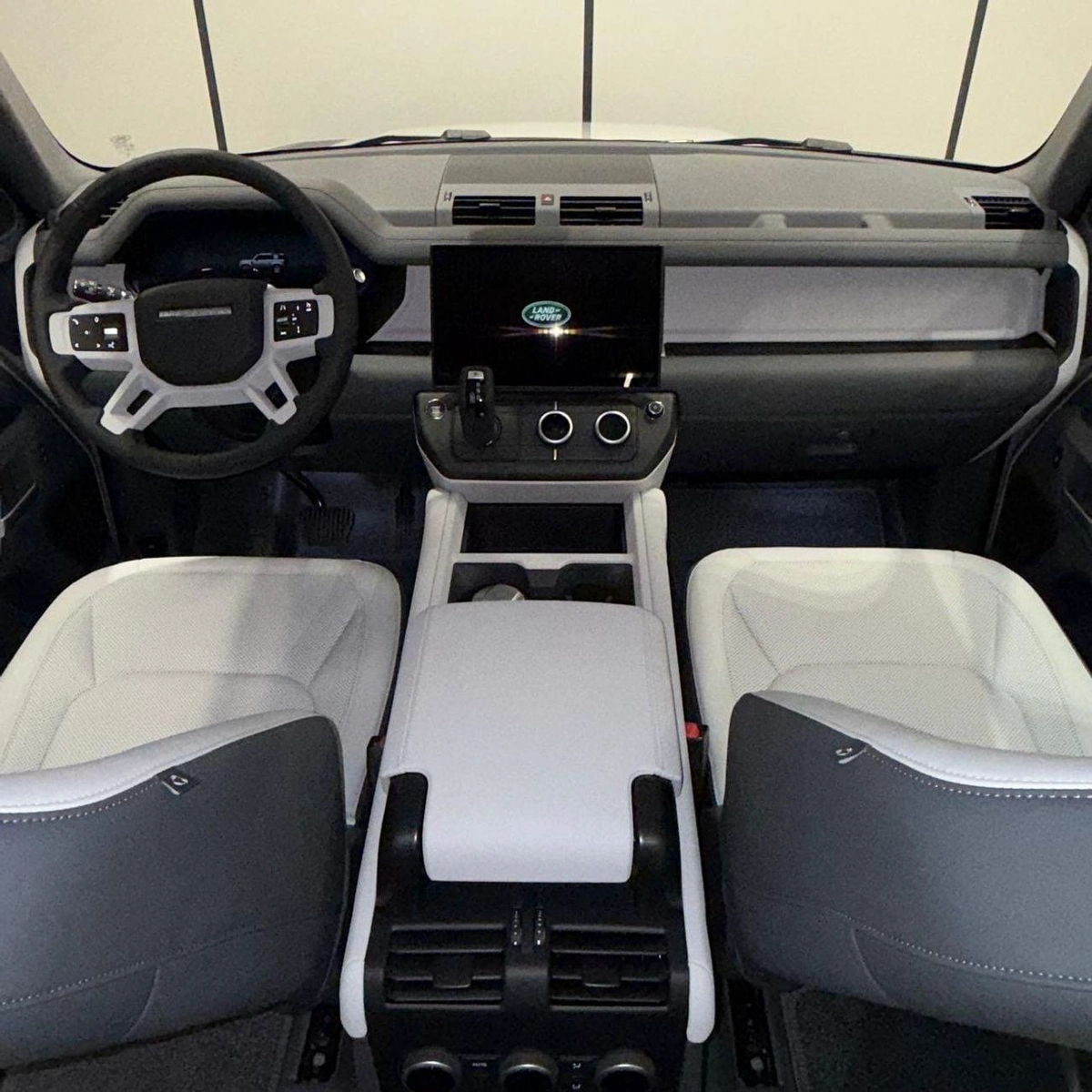 Land Rover Defender 110 S P300 | warranty and service contract-12-0