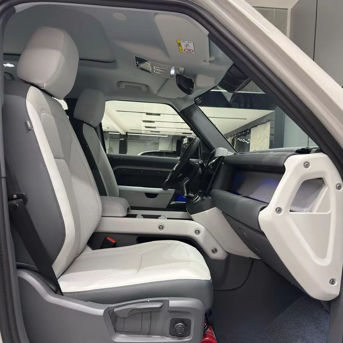 Land Rover Defender 110 S P300 | warranty and service contract-13-0
