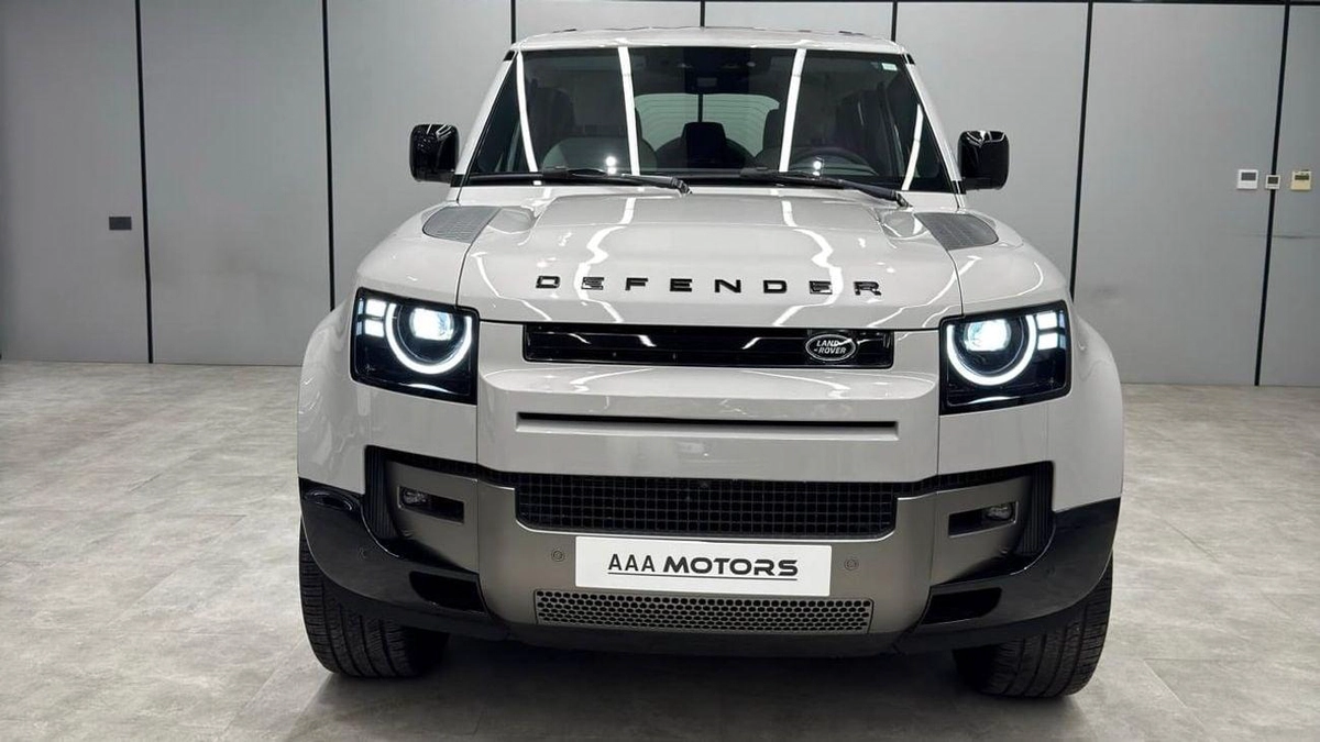 Land Rover Defender 110 S P300 | warranty and service contract-5-0