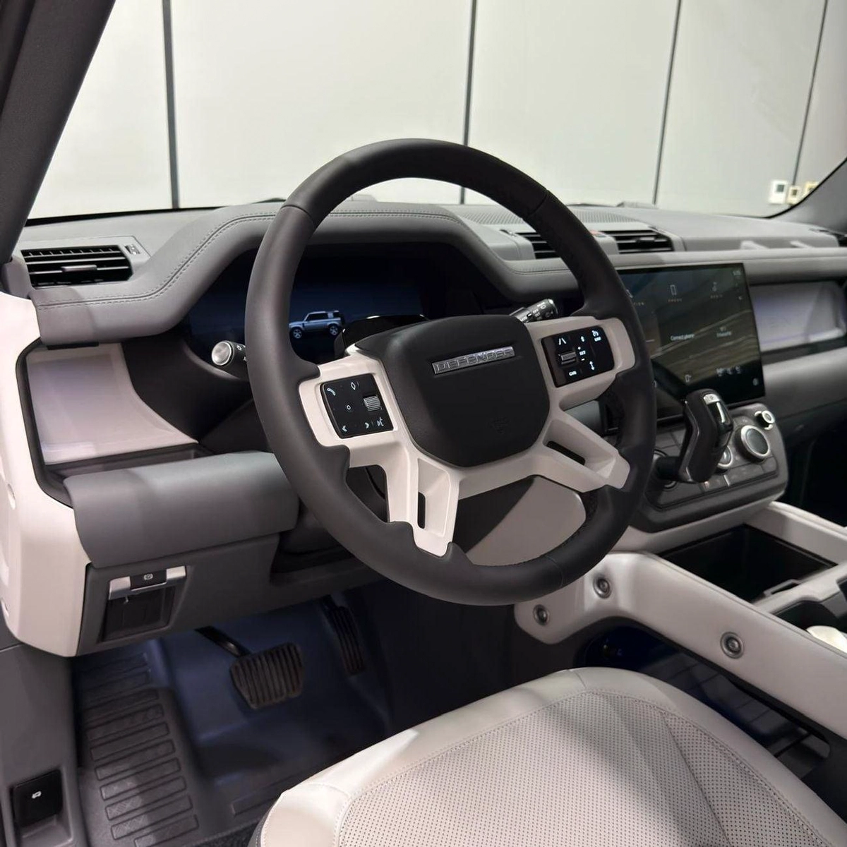 Land Rover Defender 110 S P300 | warranty and service contract-8-0