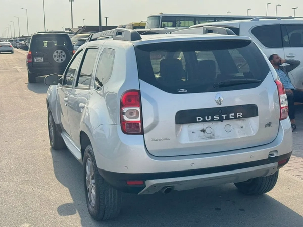 Renult Duster 2017 siber color GCc carln car