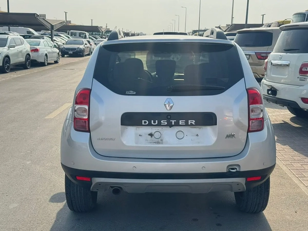 Renult Duster 2017 siber color GCc carln car
