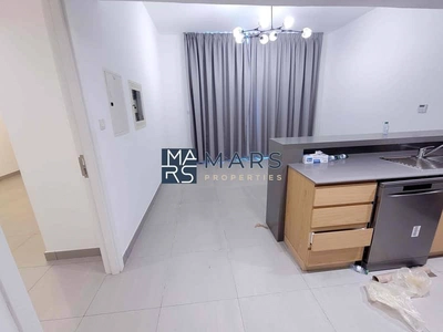 Brand New | Huge balcony | Full View | Easy Access-10