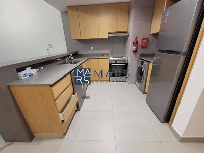 Brand New | Huge balcony | Full View | Easy Access-4
