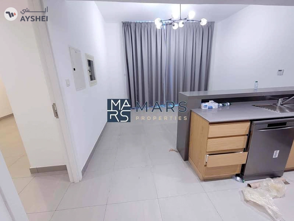Brand New | Huge balcony | Full View | Easy Access-10-10