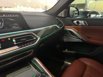 BMW X6 M 50i 4.4L-8