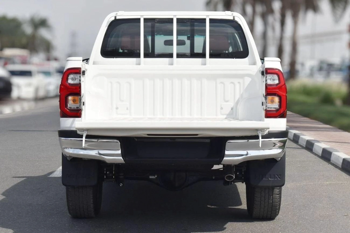 Toyota Hilux FULL OPTION SR5 AT 2.7-11-11