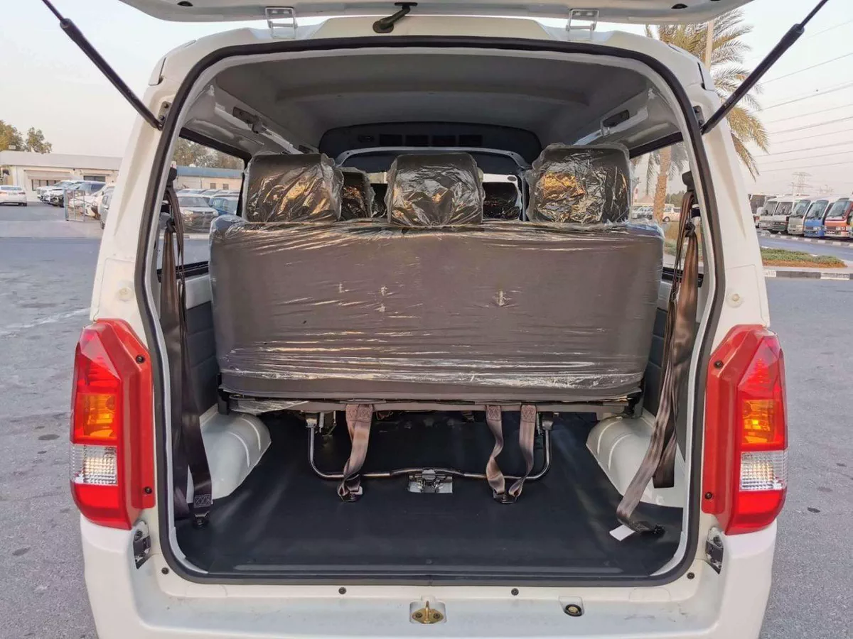 Victory V2 STD MINI BUS / 7 SEATER / 1.5L PETROL V4 M/T / AIRBAGS & ABS-8-0
