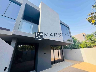 Luxury 4 bedroom townhome for rent corner unit with majlis in Robinia just in 190k-13
