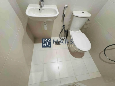 Luxury 4 bedroom townhome for rent corner unit with majlis in Robinia just in 190k-14