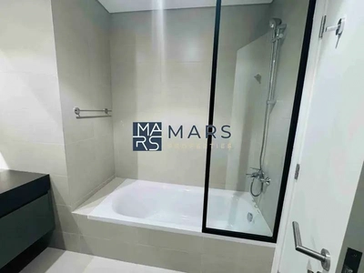 Luxury 4 bedroom townhome for rent corner unit with majlis in Robinia just in 190k-5