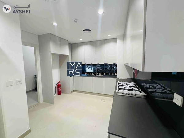 Luxury 4 bedroom townhome for rent corner unit with majlis in Robinia just in 190k