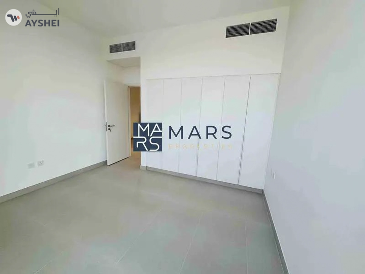 Luxury 4 bedroom townhome for rent corner unit with majlis in Robinia just in 190k-24-24
