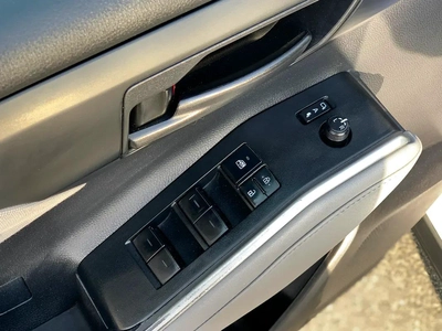 Toyota Highlander LE-10