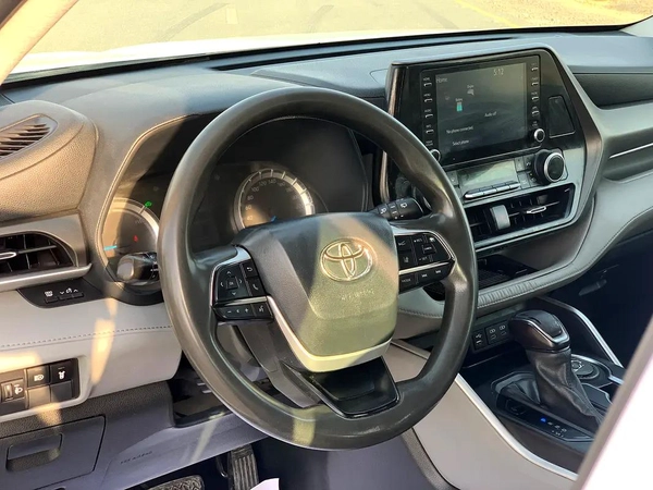 Toyota Highlander LE