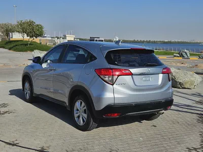 Honda HR-V EX 2019 GCC Specs Mid Option Premium Condition Low KM Perfect Compact SUV-14