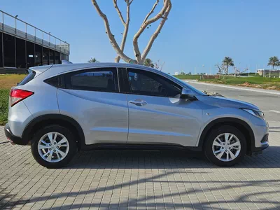 Honda HR-V EX 2019 GCC Specs Mid Option Premium Condition Low KM Perfect Compact SUV-18