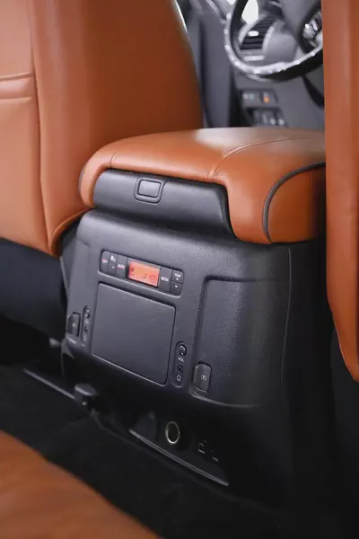 Nissan Patrol LE Platinum 2020 GCC Specs-15