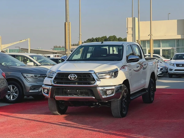 2025 Toyota Hilux Double Cab - GCC Specs - Brand New! Ref#902