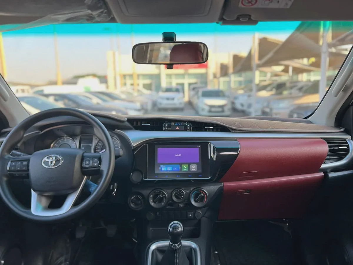 2025 Toyota Hilux Double Cab - GCC Specs - Brand New! Ref#902-14-14