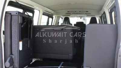 Toyota Hiace DLS - STD ROOF (NEW) Toyota Hiace 15seat 2.5L Diesel V4 MT 2023-16