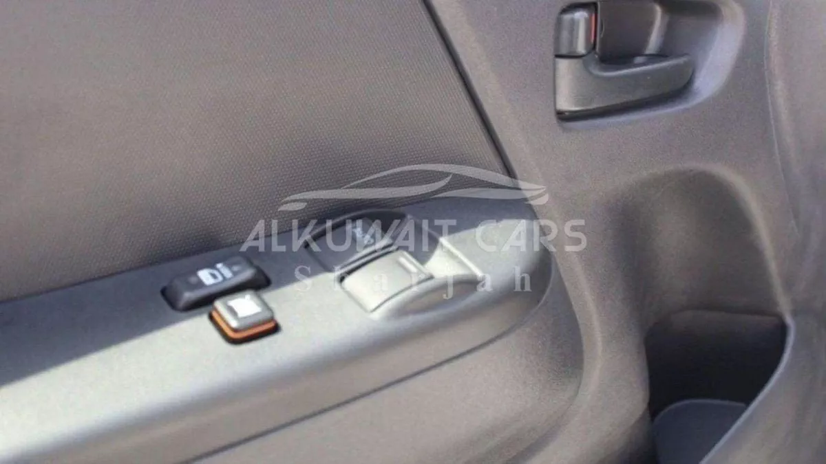Toyota Hiace DLS - STD ROOF (NEW) Toyota Hiace 15seat 2.5L Diesel V4 MT 2023-12-0