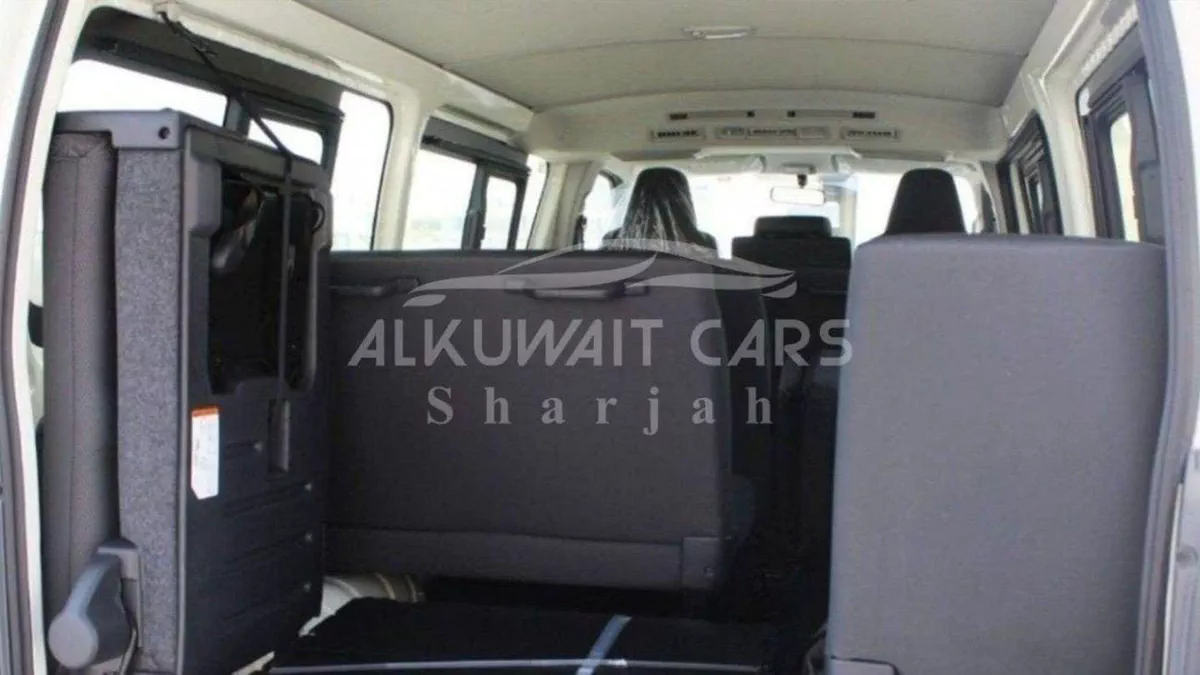 Toyota Hiace DLS - STD ROOF (NEW) Toyota Hiace 15seat 2.5L Diesel V4 MT 2023-16-0