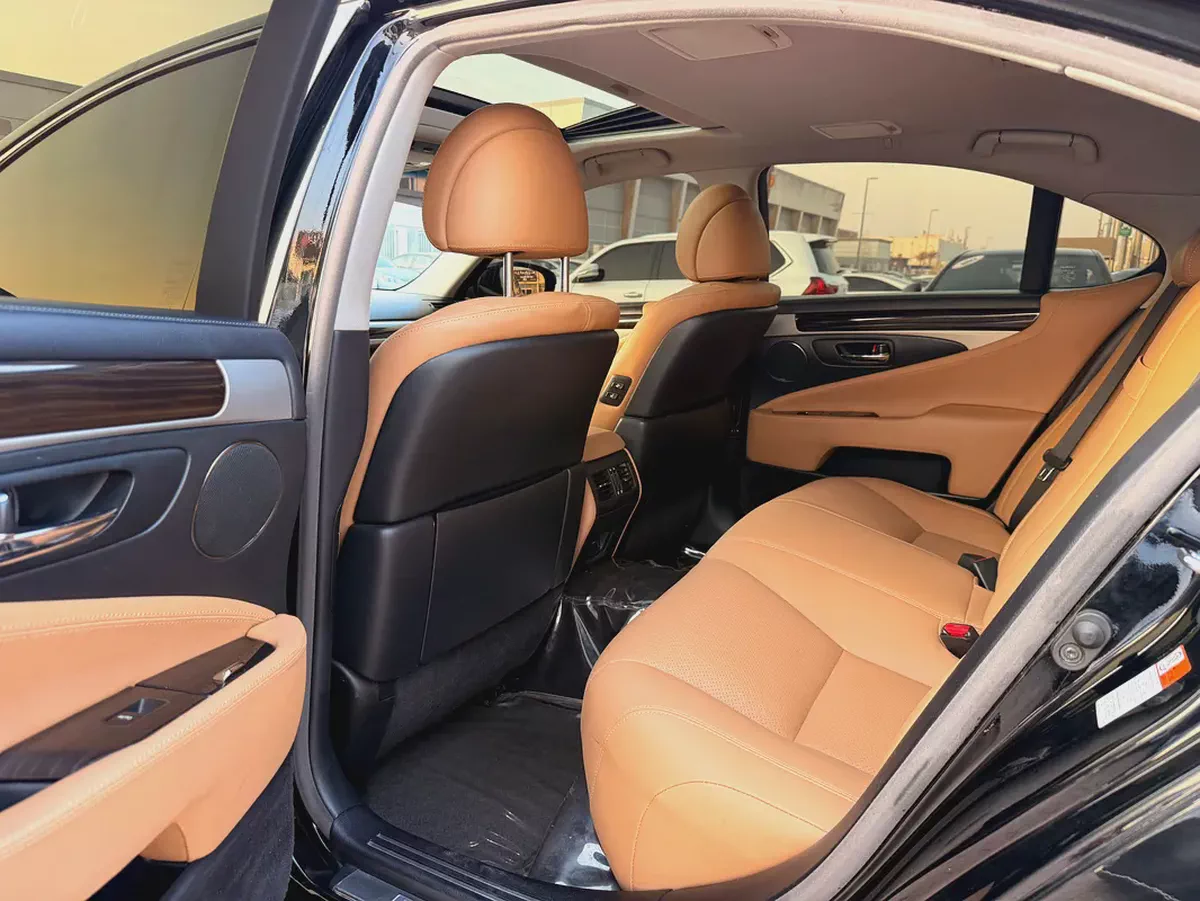 2016 Lexus LS 460 Ultra Luxury - American Specs - Excellent Condition-9-9