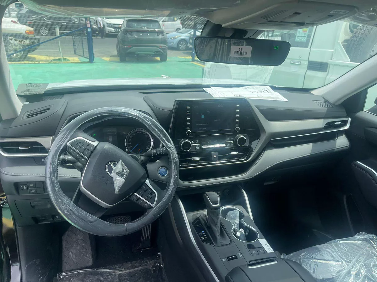 New 2023 Toyota Highlander-6-6