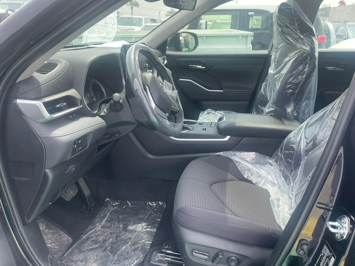 New 2023 Toyota Highlander-2-2