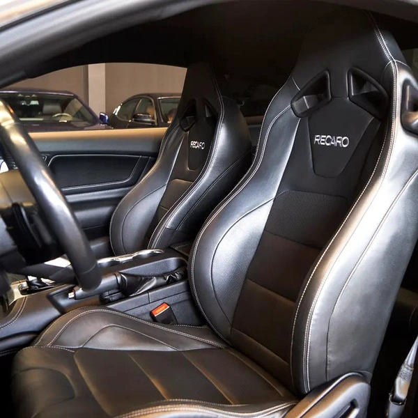 AED 3,832 pm • 0% Downpayment • Mustang Mach 1 • Agency Warranty