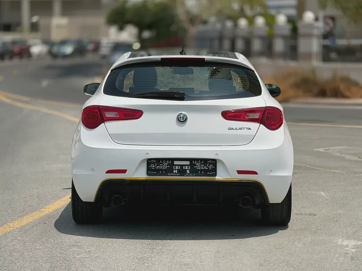 2021 Alfa Romeo Giulietta | GCC Specs | Pristine Condition-15-15