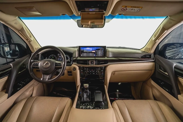 Lexus LX570-GCC-1 Owner-7 Seats-Al Futtaim Full Service History-Pearl Black Exterior Color