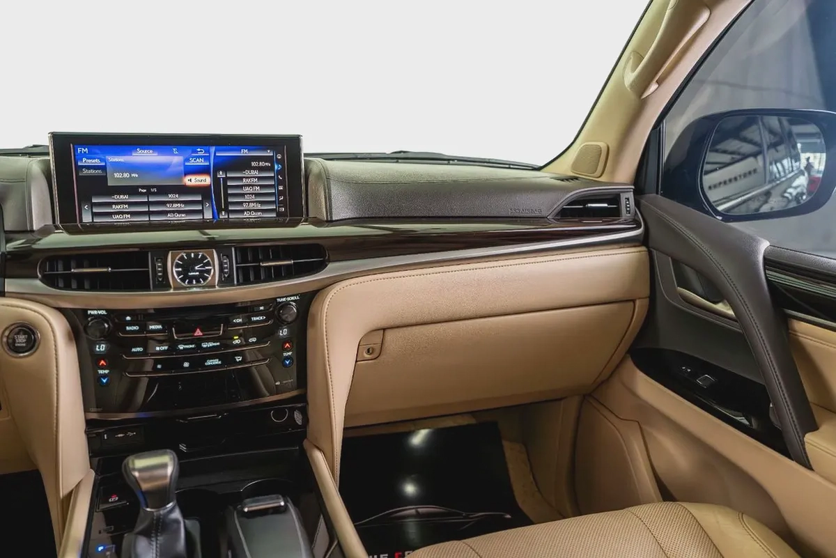 Lexus LX570-GCC-1 Owner-7 Seats-Al Futtaim Full Service History-Pearl Black Exterior Color-12-12