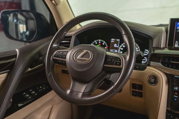 Lexus LX570-GCC-1 Owner-7 Seats-Al Futtaim Full Service History-Pearl Black Exterior Color