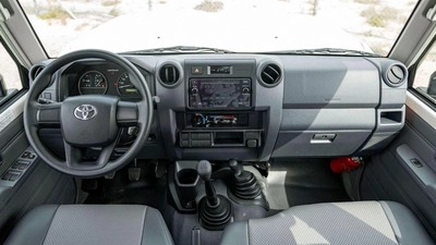 Toyota Land Cruiser Pick Up Toyota Land Cruiser Pick-up DC 4.2L Diesel  MT 2024-14