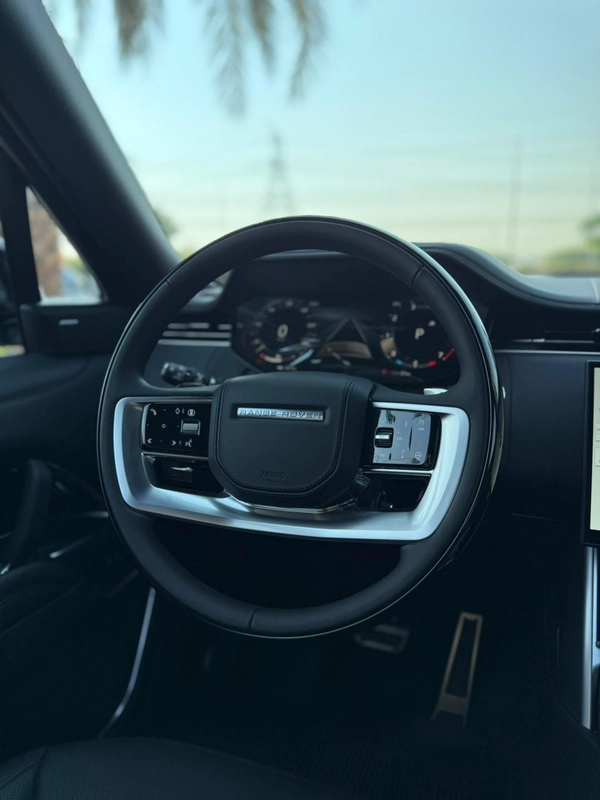 RANGE ROVER VOGUE SE P360 | BRAND NEW | 5 YEARS WARRANTY AND SERVICE CONTRACT WITH AGENCY