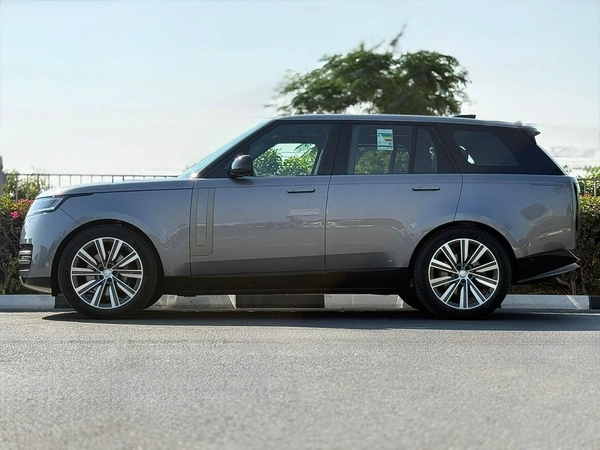 RANGE ROVER VOGUE SE P360 | BRAND NEW | 5 YEARS WARRANTY AND SERVICE CONTRACT WITH AGENCY