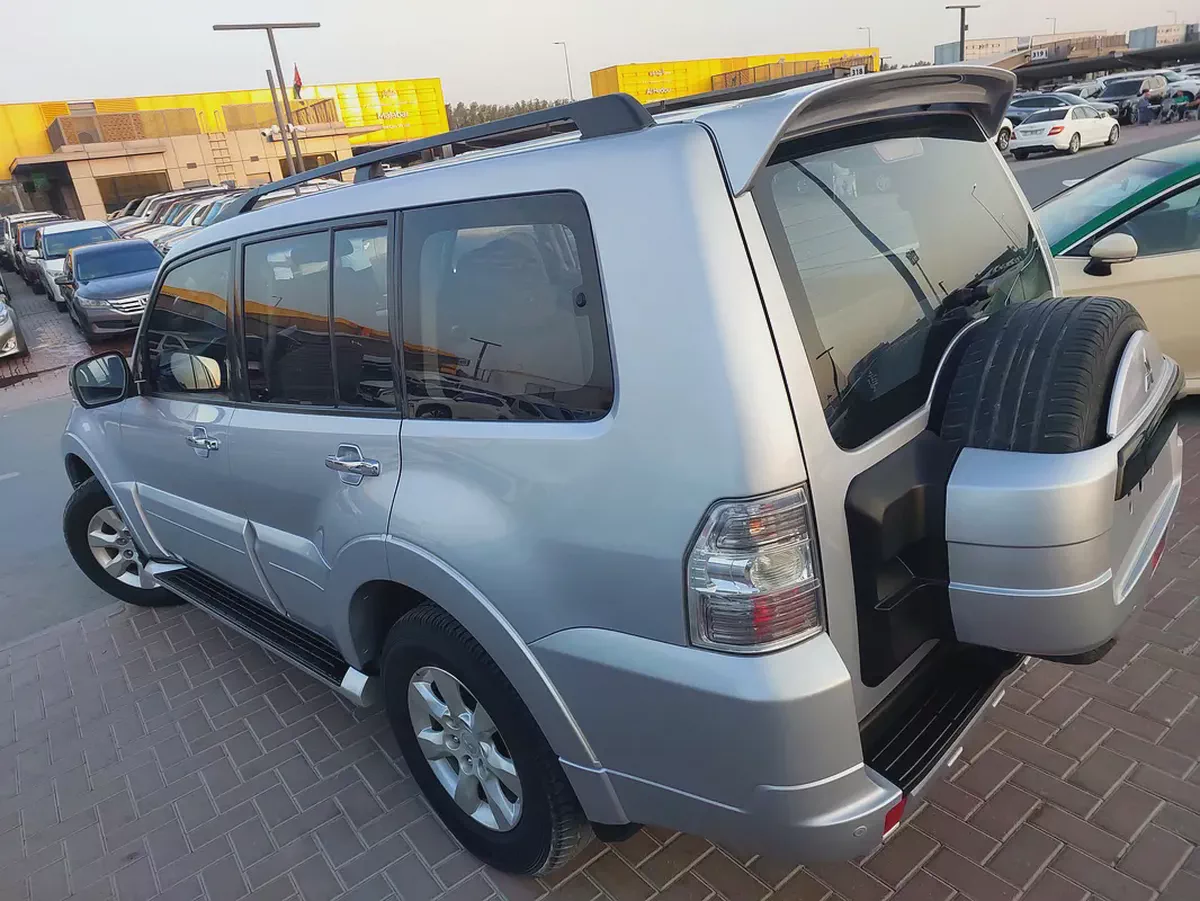 Mitsubishi Pajero GLS 2013 - GCC Specs - Well Maintained-9-9