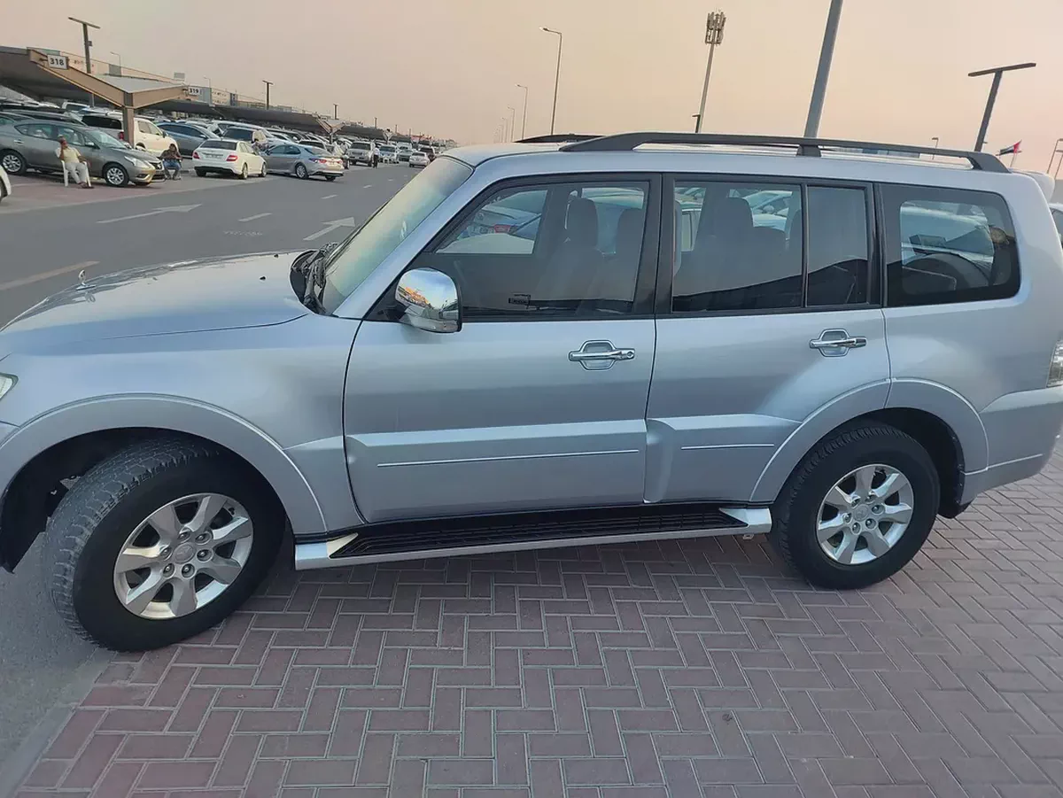 Mitsubishi Pajero GLS 2013 - GCC Specs - Well Maintained-11-11