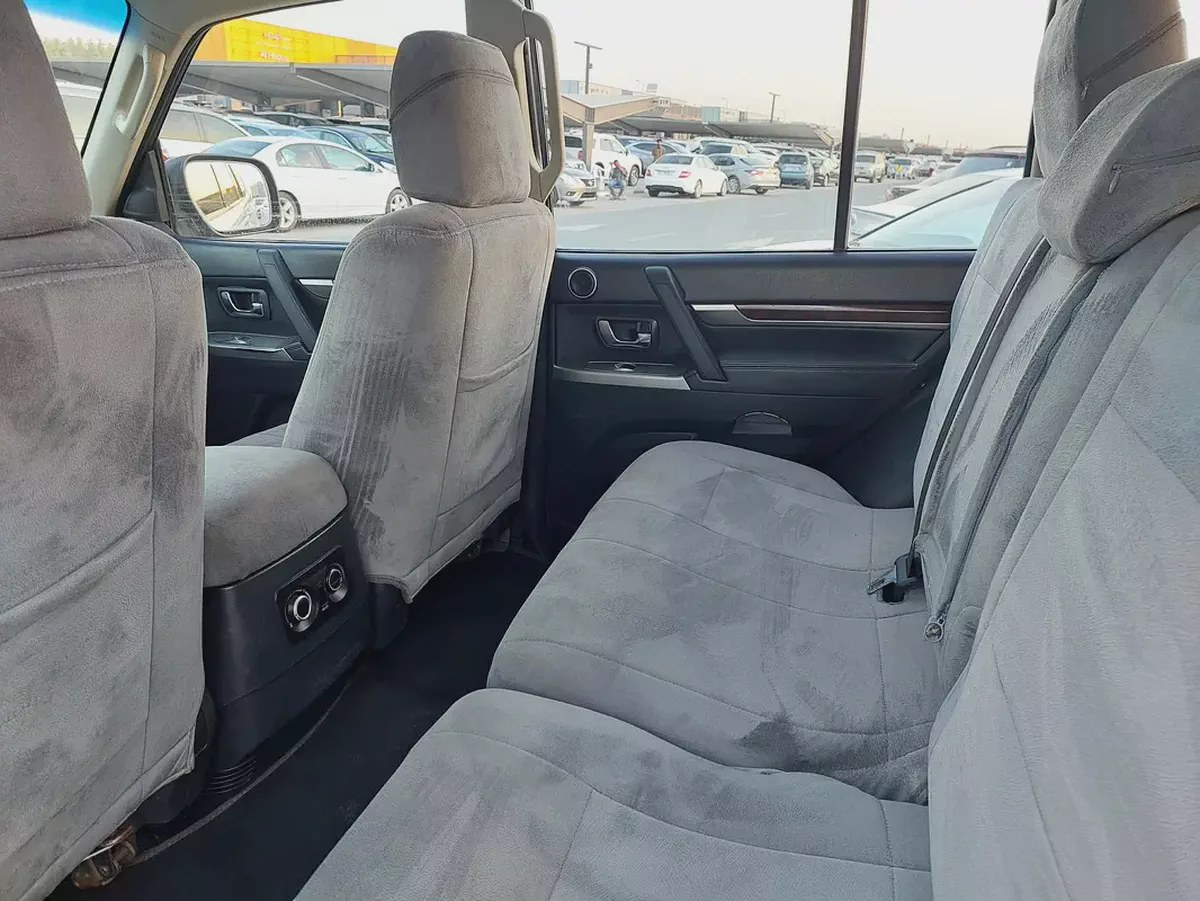 Mitsubishi Pajero GLS 2013 - GCC Specs - Well Maintained-17-17
